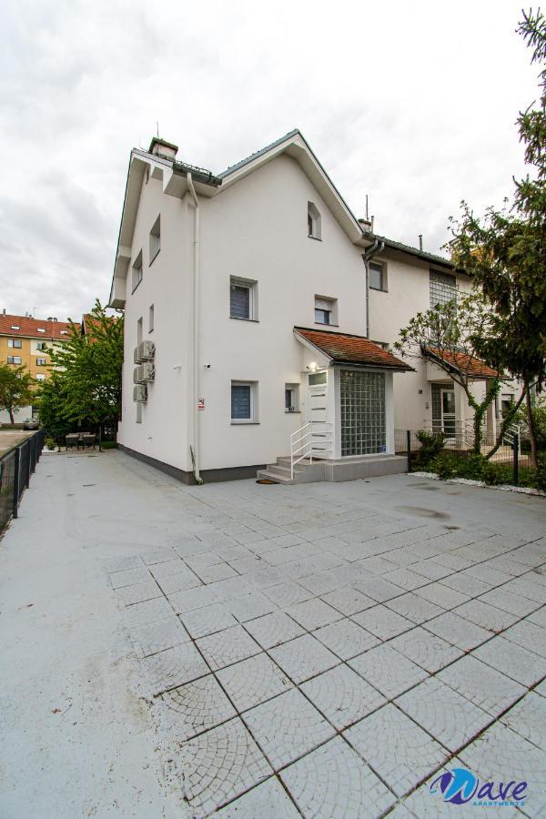 Modern Apartments Wave Near The Airport Velika Gorica Exterior photo